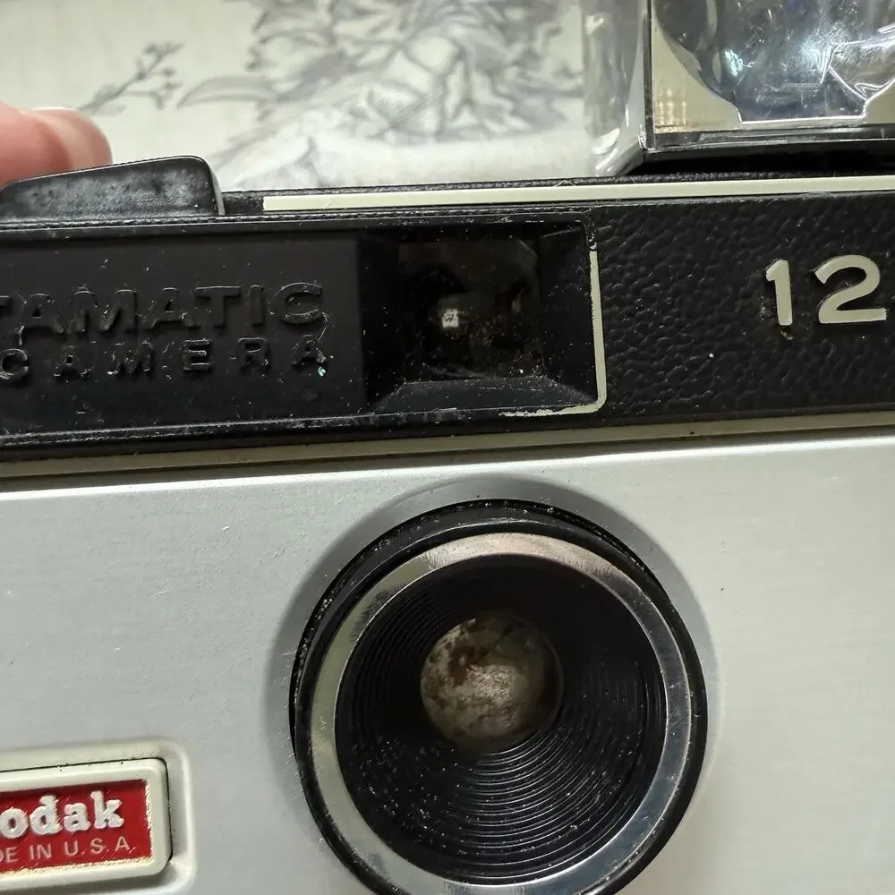 Vtg 60s Kodak Instamatic 124 Camera Leather Case Flash Cube FOR PARTS OR DISPLAY